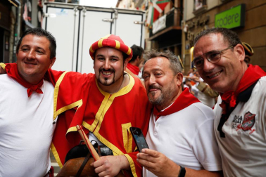Fotos del recorrido de los gigantes y cabezudos de Pamplona del día 8 de julio de San Fermín 2019