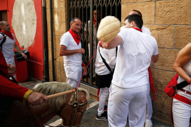 Fotos del recorrido de los gigantes y cabezudos de Pamplona del día 8 de julio de San Fermín 2019