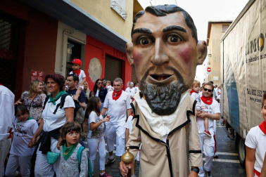 Fotos del recorrido de los gigantes y cabezudos de Pamplona del día 8 de julio de San Fermín 2019