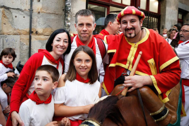 Fotos del recorrido de los gigantes y cabezudos de Pamplona del día 8 de julio de San Fermín 2019