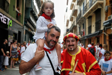 Fotos del recorrido de los gigantes y cabezudos de Pamplona del día 8 de julio de San Fermín 2019