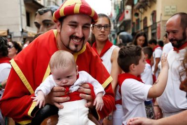 Fotos del recorrido de los gigantes y cabezudos de Pamplona del día 8 de julio de San Fermín 2019