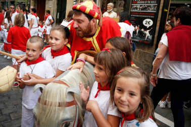 Fotos del recorrido de los gigantes y cabezudos de Pamplona del día 8 de julio de San Fermín 2019