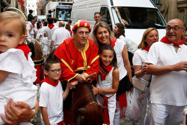 Fotos del recorrido de los gigantes y cabezudos de Pamplona del día 8 de julio de San Fermín 2019