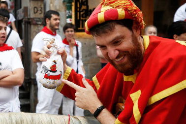 Fotos del recorrido de los gigantes y cabezudos de Pamplona del día 8 de julio de San Fermín 2019