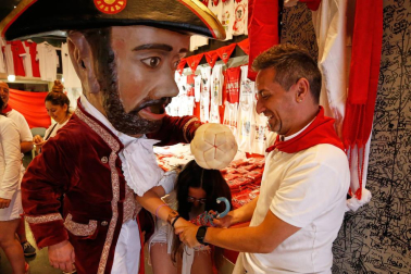 Fotos del recorrido de los gigantes y cabezudos de Pamplona del día 8 de julio de San Fermín 2018