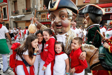Fotos del recorrido de los gigantes y cabezudos de Pamplona del día 8 de julio de San Fermín 2018