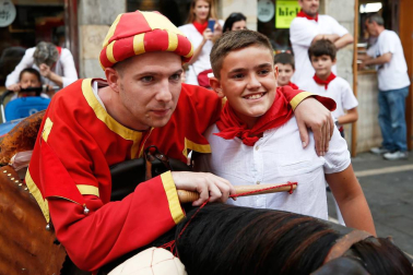 Fotos del recorrido de los gigantes y cabezudos de Pamplona del día 8 de julio de San Fermín 2018