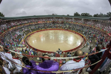 Fotos de Pamplona pasada por agua en el tercer día de Sanfermines