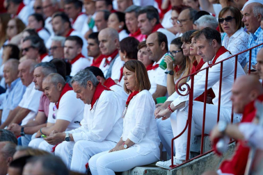 Público asistente a la Plaza de Toros de Pamplona durante la tercera corrida de la Feria del Toro 2019 con la ganadería de José Escolar para los diestros Fernando Robleño, Javier Castaño y Pepe Moral.