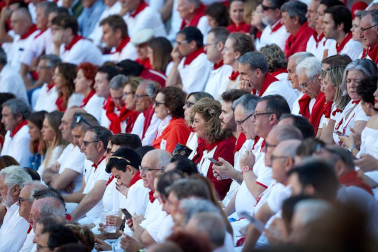 Público asistente a la Plaza de Toros de Pamplona durante la tercera corrida de la Feria del Toro 2019 con la ganadería de José Escolar para los diestros Fernando Robleño, Javier Castaño y Pepe Moral.
