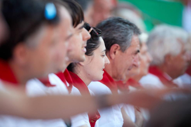 Público asistente a la Plaza de Toros de Pamplona durante la tercera corrida de la Feria del Toro 2019 con la ganadería de José Escolar para los diestros Fernando Robleño, Javier Castaño y Pepe Moral.