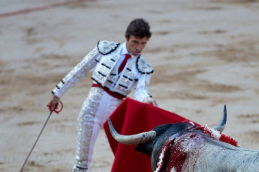 Fotos de la corrida con toros de la ganadería de José Escolar para los diestros Fernando Robleño, Javier Castaño y Pepe Moral