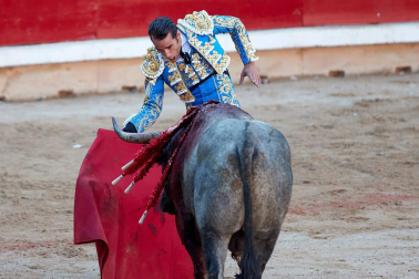 Fotos de la corrida con toros de la ganadería de José Escolar para los diestros Fernando Robleño, Javier Castaño y Pepe Moral