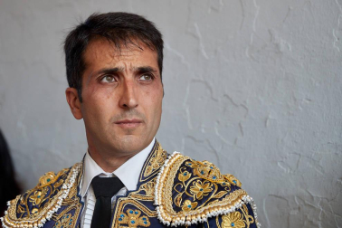 Fotos de la corrida con toros de la ganadería de José Escolar para los diestros Fernando Robleño, Javier Castaño y Pepe Moral