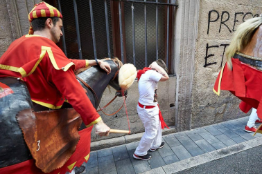 Fotos del recorrido de los gigantes y cabezudos de Pamplona del día 9 de julio de San Fermín 2019