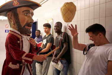 Fotos del recorrido de los gigantes y cabezudos de Pamplona del día 9 de julio de San Fermín 2019