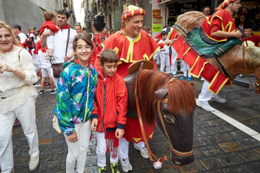 Fotos del recorrido de los gigantes y cabezudos de Pamplona del día 9 de julio de San Fermín 2019