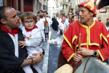 Fotos del recorrido de los gigantes y cabezudos de Pamplona del día 9 de julio de San Fermín 2019