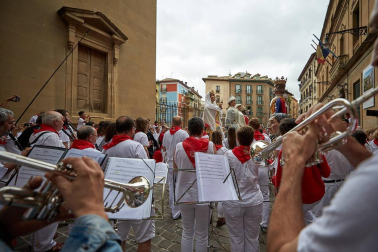 Fotos del recorrido de los gigantes y cabezudos de Pamplona del día 9 de julio de San Fermín 2019