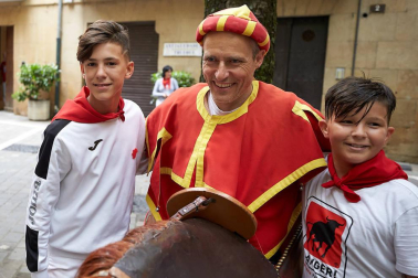 Fotos del recorrido de los gigantes y cabezudos de Pamplona del día 9 de julio de San Fermín 2019