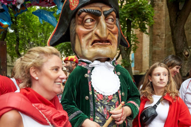 Fotos del recorrido de los gigantes y cabezudos de Pamplona del día 9 de julio de San Fermín 2019