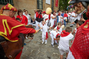 Fotos del recorrido de los gigantes y cabezudos de Pamplona del día 9 de julio de San Fermín 2019