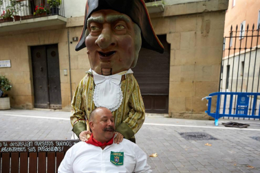 Fotos del recorrido de los gigantes y cabezudos de Pamplona del día 9 de julio de San Fermín 2019