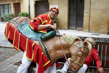 Fotos del recorrido de los gigantes y cabezudos de Pamplona del día 9 de julio de San Fermín 2019