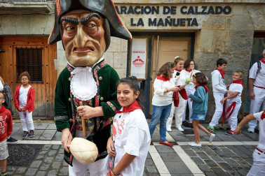 Fotos del recorrido de los gigantes y cabezudos de Pamplona del día 9 de julio de San Fermín 2019