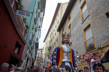 Fotos del recorrido de los gigantes y cabezudos de Pamplona del día 9 de julio de San Fermín 2019