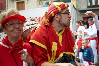 Fotos del recorrido de los gigantes y cabezudos de Pamplona del día 9 de julio de San Fermín 2019