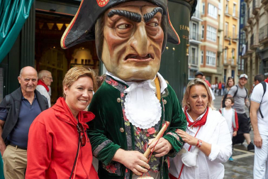 Fotos del recorrido de los gigantes y cabezudos de Pamplona del día 9 de julio de San Fermín 2019