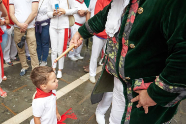 Fotos del recorrido de los gigantes y cabezudos de Pamplona del día 9 de julio de San Fermín 2019