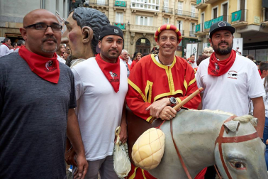 Fotos del recorrido de los gigantes y cabezudos de Pamplona del día 9 de julio de San Fermín 2019