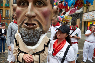 Fotos del recorrido de los gigantes y cabezudos de Pamplona del día 9 de julio de San Fermín 2019