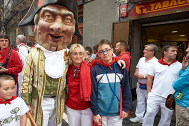 Fotos del recorrido de los gigantes y cabezudos de Pamplona del día 9 de julio de San Fermín 2019