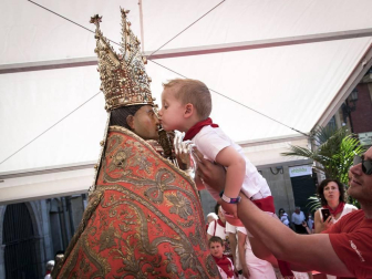Fotos de la ofrenda floral infantil de los Sanfermines 2019