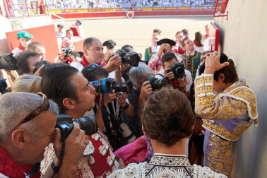 Fotos de la corrida con toros de la ganadería de Jandilla para los diestros Diego Urdiales, Sebastián Castella y Roca Rey.