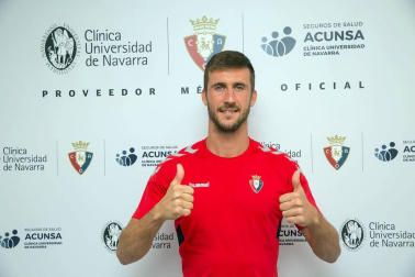 Oier, Rubén Martínez, Sergio Herrera, Juan Pérez, Nacho Vidal, Iñigo Pérez, Antonio Otegui, Kike Barja y Luis Perea han superado este miércoles el reconocimiento médico.