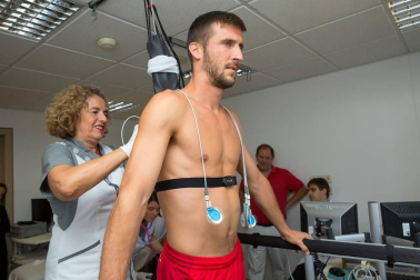 Oier, Rubén Martínez, Sergio Herrera, Juan Pérez, Nacho Vidal, Iñigo Pérez, Antonio Otegui, Kike Barja y Luis Perea han superado este miércoles el reconocimiento médico.