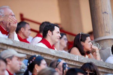 Público asistente a la Plaza de Toros de Pamplona durante la tercera corrida de la Feria del Toro 2019 con la ganadería de José Escolar para los diestros Fernando Robleño, Javier Castaño y Pepe Moral.