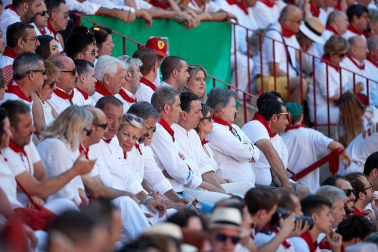 Público asistente a la Plaza de Toros de Pamplona durante la tercera corrida de la Feria del Toro 2019 con la ganadería de José Escolar para los diestros Fernando Robleño, Javier Castaño y Pepe Moral.