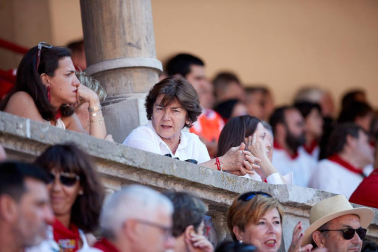 Público asistente a la Plaza de Toros de Pamplona durante la tercera corrida de la Feria del Toro 2019 con la ganadería de José Escolar para los diestros Fernando Robleño, Javier Castaño y Pepe Moral.