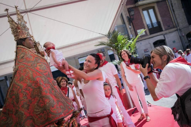 Fotos de la ofrenda floral infantil de los Sanfermines 2019