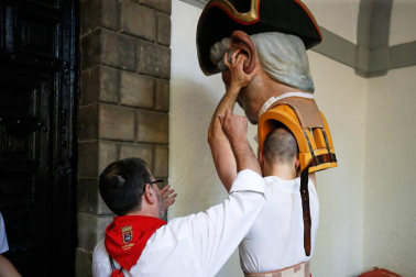Fotos del recorrido de los gigantes y cabezudos de Pamplona del día 10 de julio de San Fermín 2019