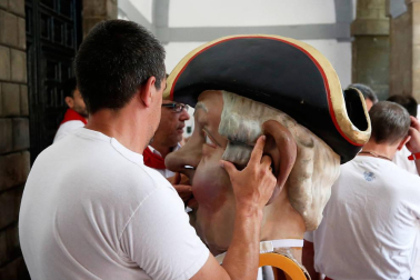 Fotos del recorrido de los gigantes y cabezudos de Pamplona del día 10 de julio de San Fermín 2019
