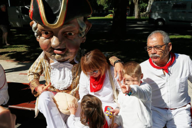 Fotos del recorrido de los gigantes y cabezudos de Pamplona del día 10 de julio de San Fermín 2019