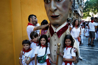 Fotos del recorrido de los gigantes y cabezudos de Pamplona del día 10 de julio de San Fermín 2019
