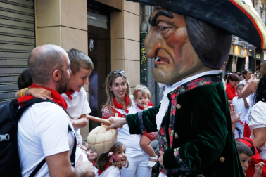Fotos del recorrido de los gigantes y cabezudos de Pamplona del día 10 de julio de San Fermín 2019
